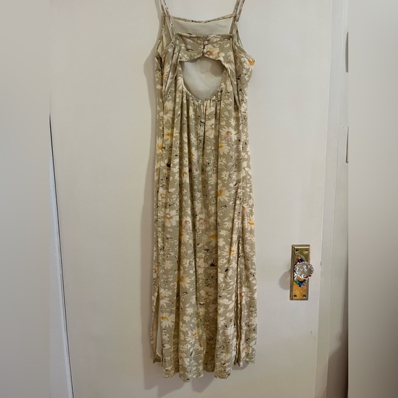 midi dress - Picture 3 of 6